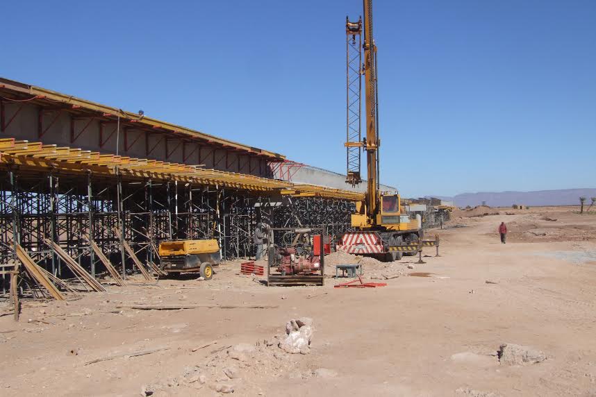 الشروع في بناء أربع قناطر كبرى على وادي درعة باقليم زاكورة بغلاف مالي يفوق 7 ملايير سنتيما-2