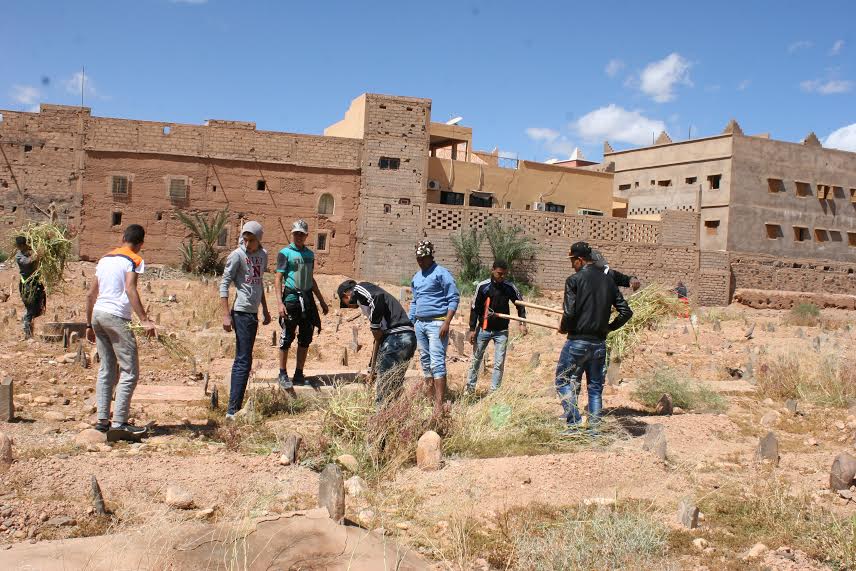 123متطوع يشاركون في تنظيف مقابر زاوية البركة-1