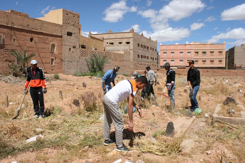 123متطوع يشاركون في تنظيف مقابر زاوية البركة-2