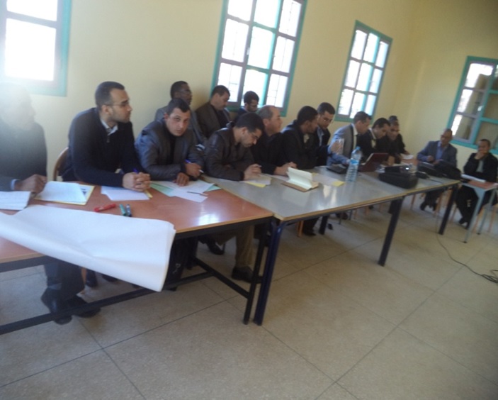 العاملون بمقر النيابة الإقليمية، المفتشون ومستشاري التوجيه التربوي في اللقاء الإقليمي الأول حول التدابير ذات الأولوية بزاكورة -3