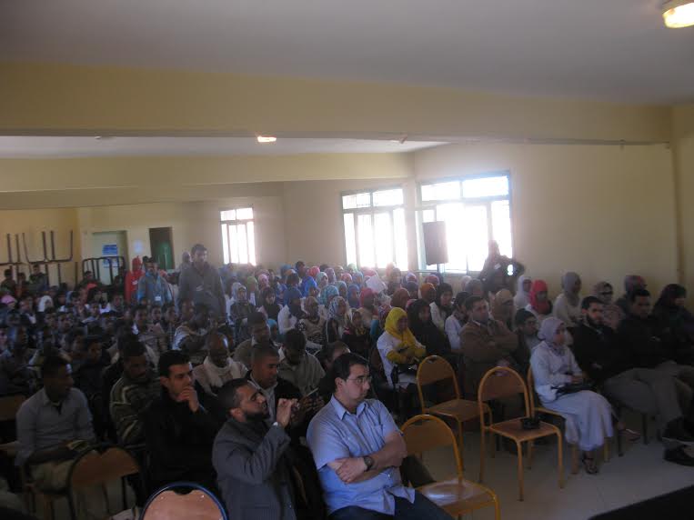 جمعية الأشخاص المعاقين بزاكورة تنمح كرسي متحرك الكتروني ممتاز لتلميذة في وضعية إعاقة بالثانوية أولاد يحي لكراير‎-6