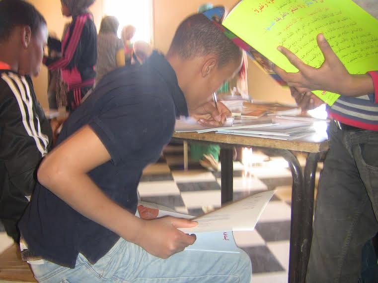 جمعية التربية و التكوين بزاكورة تنظم قافلة القراءة للجميع‎-3