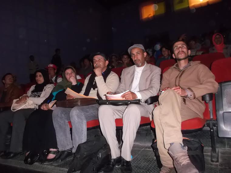 مسرحية بصمات لثانوية الرازي بتنزولين تفوز بجائزة ملتقى مسرح الثانويات في دورته الاولى الذي نظمته جمعية الفينيق