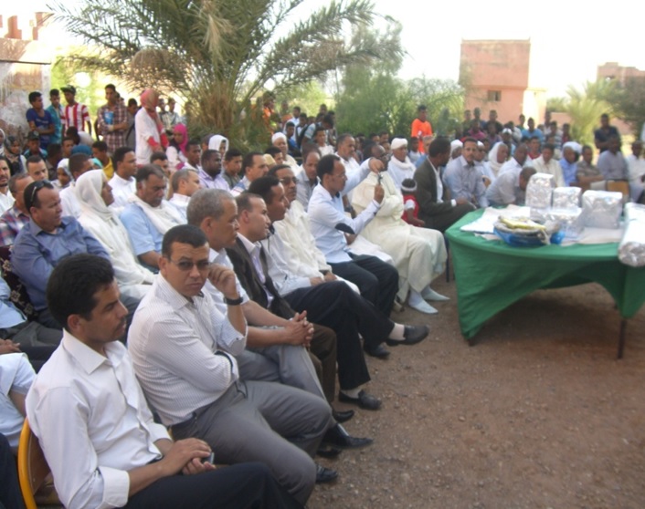 حفل تكريم للسيد مدير ثانوية سيدي صالح - تاكونيت -1