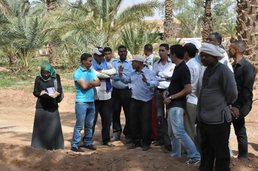 رحلة دراسية لتبادل الخبرات و التجارب بين الفاعلين الجمعويين الواحيين بزاكورة حول تثمين الإمكانيات و المنتوجات المحلية بزاكورة-1