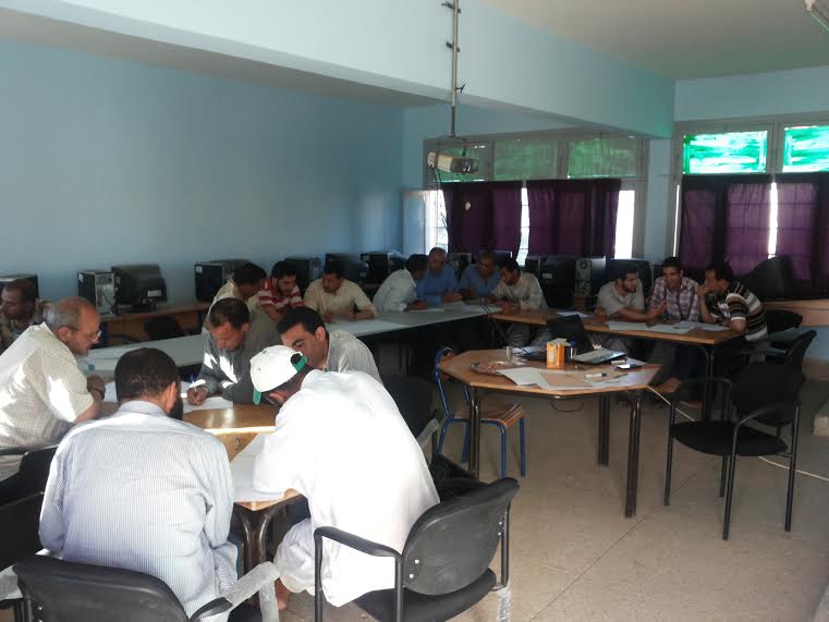 لقاء تواصلي حول مراجعة و تنقيح برامج السنوات الأربع الأولى للابتدائي بمركزية مؤسسة عقبة بن نافع