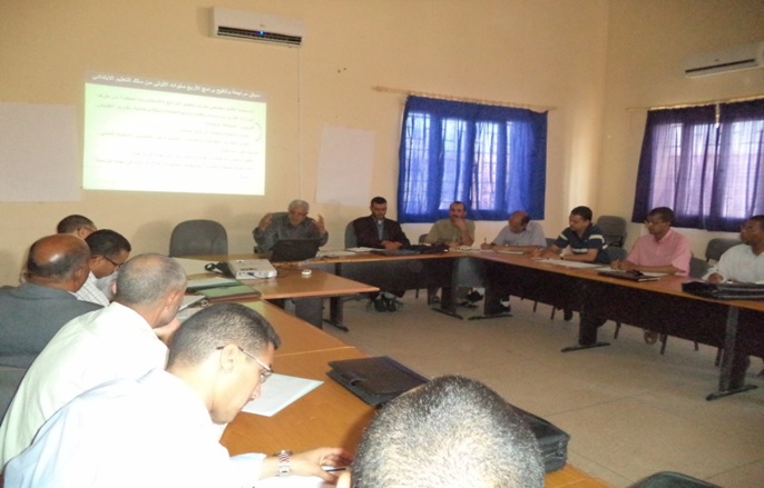 مناقشة الأرضية المعدة لتنزيل التدبير الأول من المحور الأول من التدابير ذات الأولوية على صعيد نيابة زاكورة -1