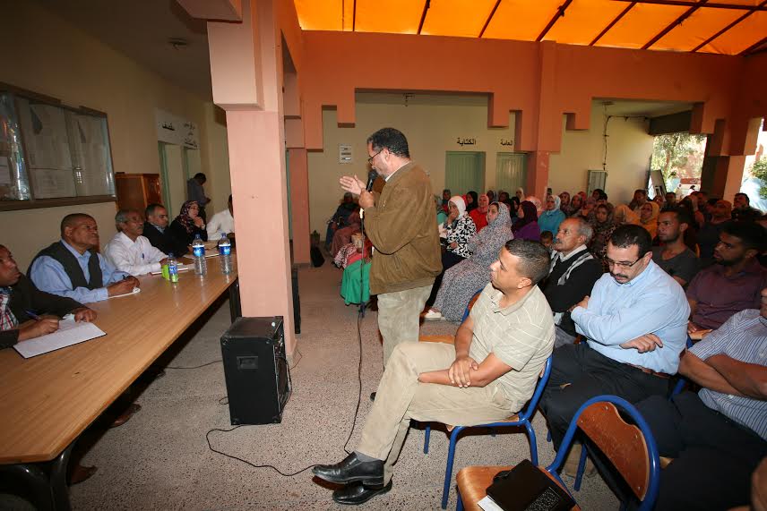 ثانوية عبد الرحيم بوعبيد بورزازات تنظم لقاءا تواصليا بين أطقم المؤسسة والأمهات و الآباء-4