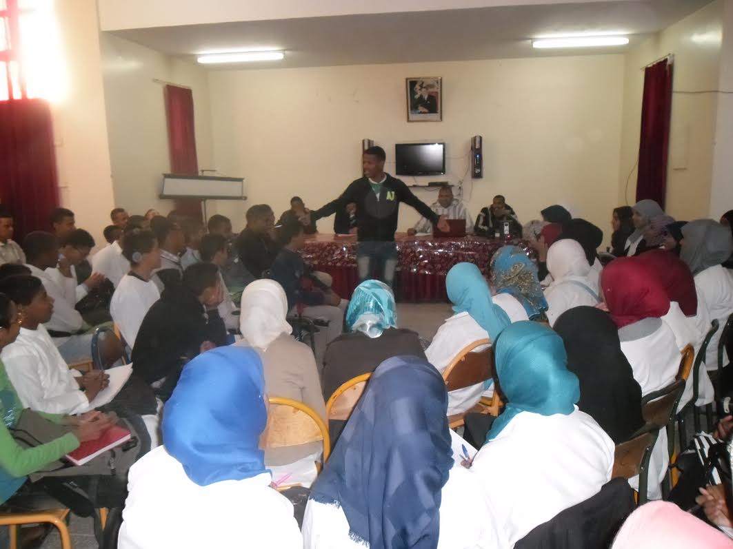 تلاميذ الخوارزمي يناقشون واقع حقوق الطفل بأكدز-1