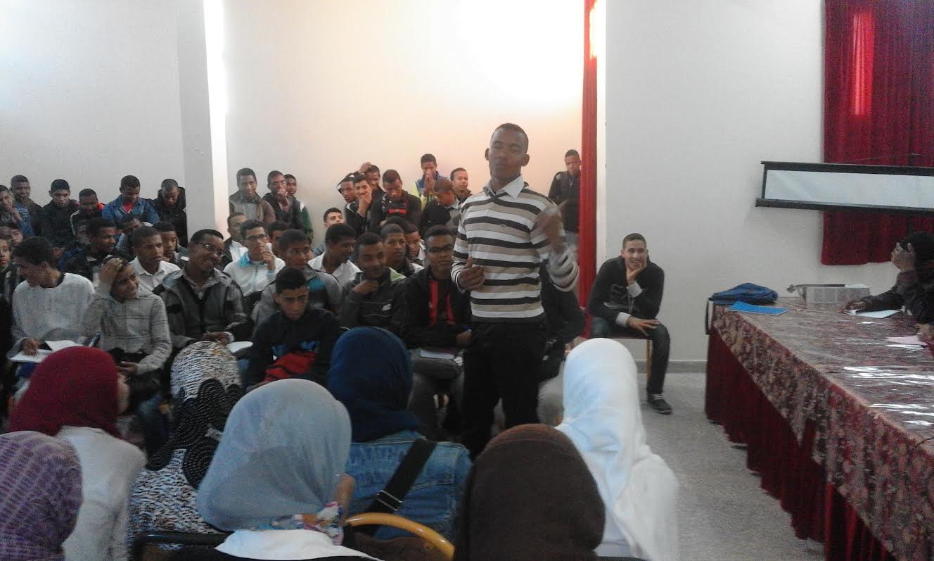 تلاميذ الخوارزمي يناقشون واقع حقوق الطفل بأكدز-5