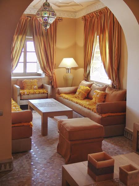 قصر قيصر  بقلعة مكونة