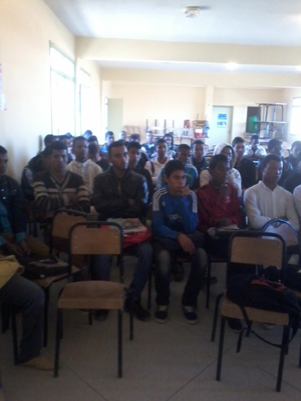 نادي حقوق الإنسان و المواطنة تانوية اولاد يحيى الكراير‎)&