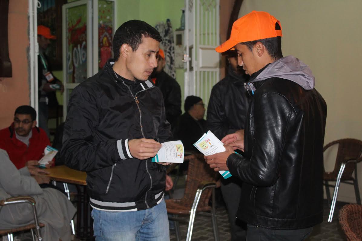 الشهاب تواصل حملاتها التحسيسية حول أضرار السيجارة و تبدع في نصب خيمة تحسيسية بساحة الموحدين -4