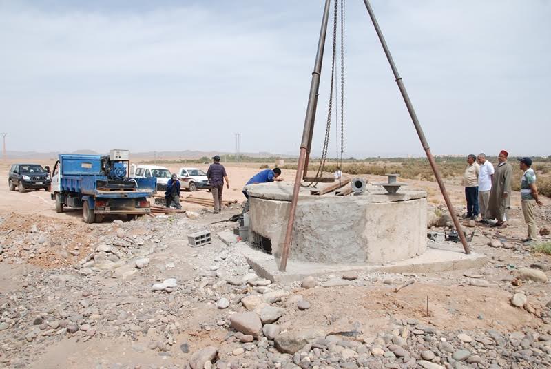 أشغال مكثفة من أجل الإسراع لتجهيز بئر بالماء الشروب بمدينة زاكورة-4
