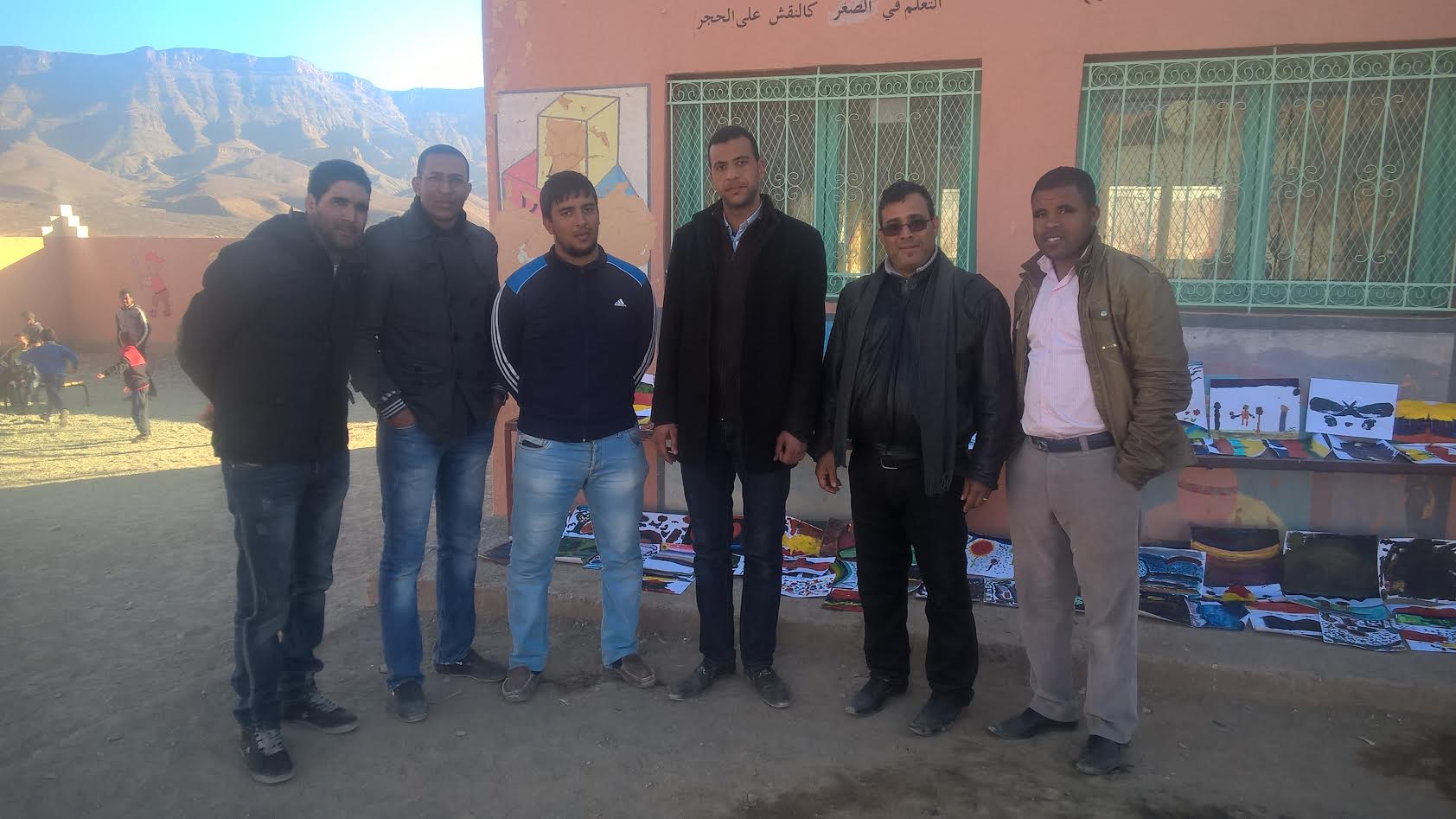 جمعية الفينيق للإبداع الفني والثقافي بزاكورة تنظم ورشا فنيا تربويا بمدرسة الحد  بتمزموط-3