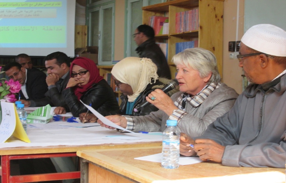 عن لقاء تواصلي حقوقي بالثانوية لفائدة المتعلمات عن ظاهرة زواج القاصرات وعلاقته بالهدر المدرسي -1