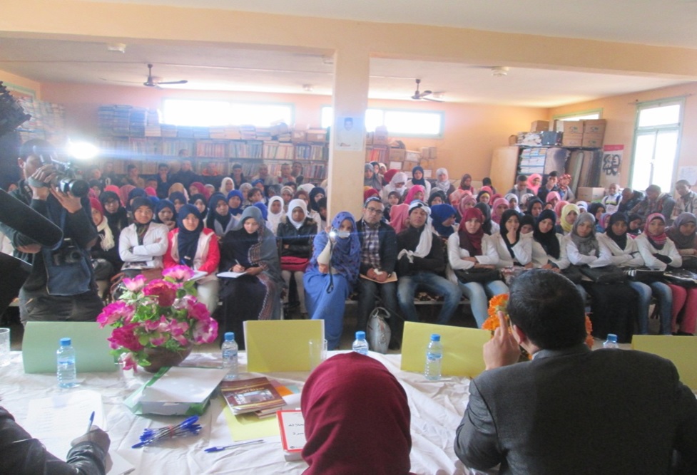 عن لقاء تواصلي حقوقي بالثانوية لفائدة المتعلمات عن ظاهرة زواج القاصرات وعلاقته بالهدر المدرسي -4