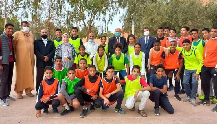 مدير الاكاديمية الجهوية للتربية والتكوين بمنطقة مراكش آسفي يزور المدرسة الاعدادية الثانوية