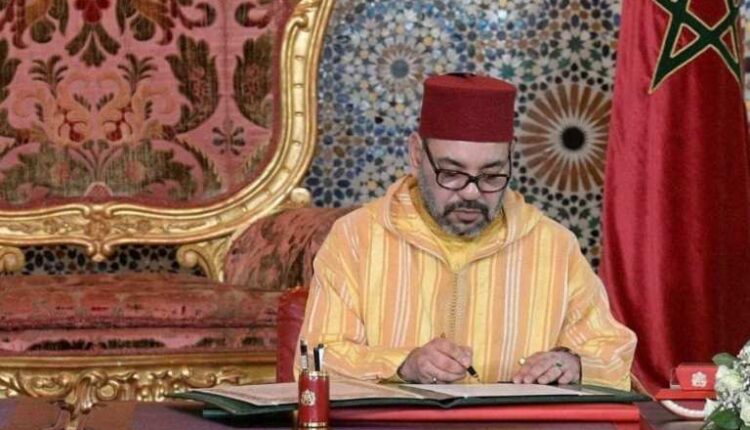 جلالة الملك محمد السادس يعزي الله عز وجل لأسرة الفنان الراحل عزيز الفضلي